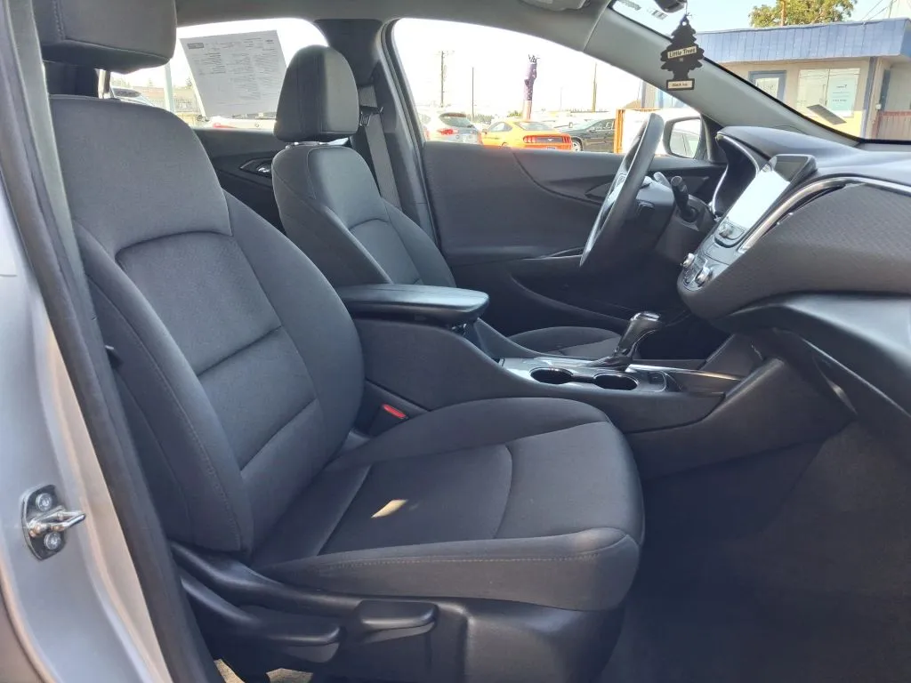 Chevrolet Malibu photo 22