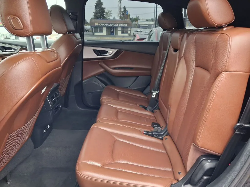 Audi Q7 photo 13