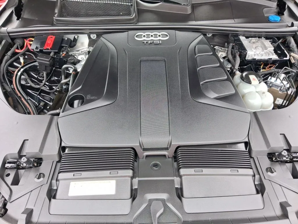 Audi Q7 photo 28