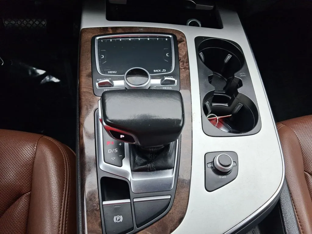 Audi Q7 photo 20