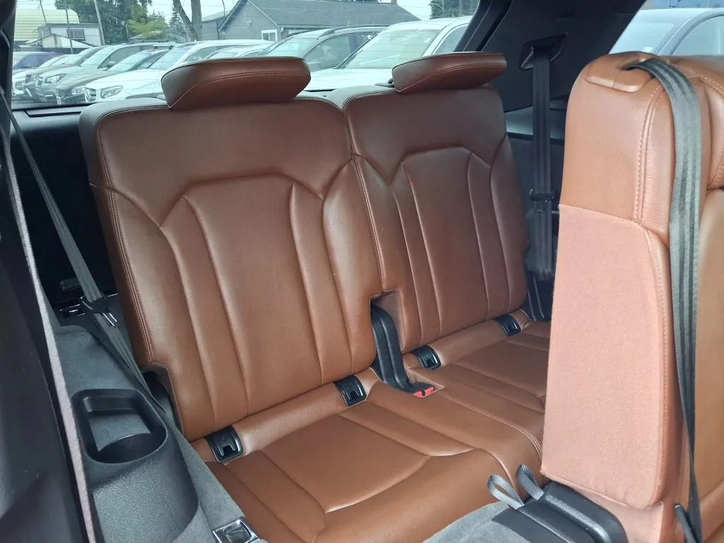 Audi Q7 photo 11