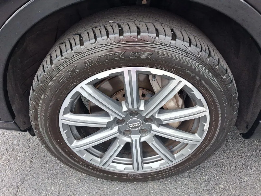 Audi Q7 photo 27