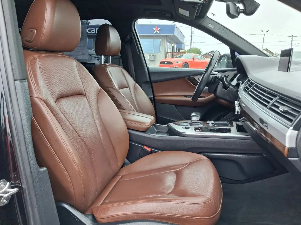 Audi Q7 photo 9