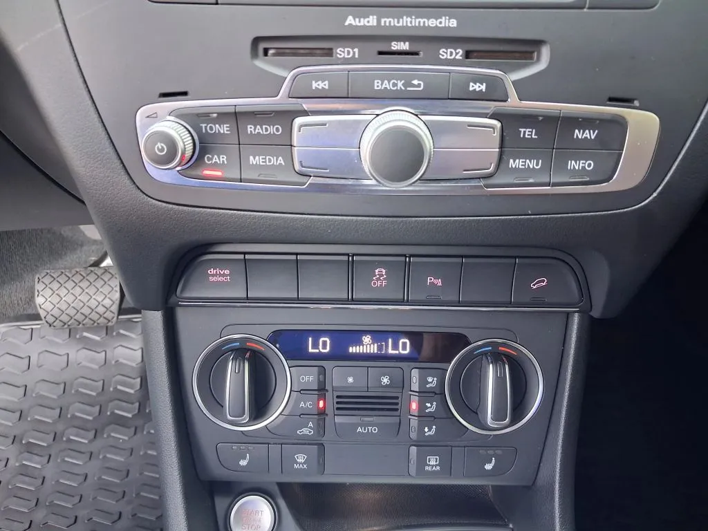Audi Q3 photo 9