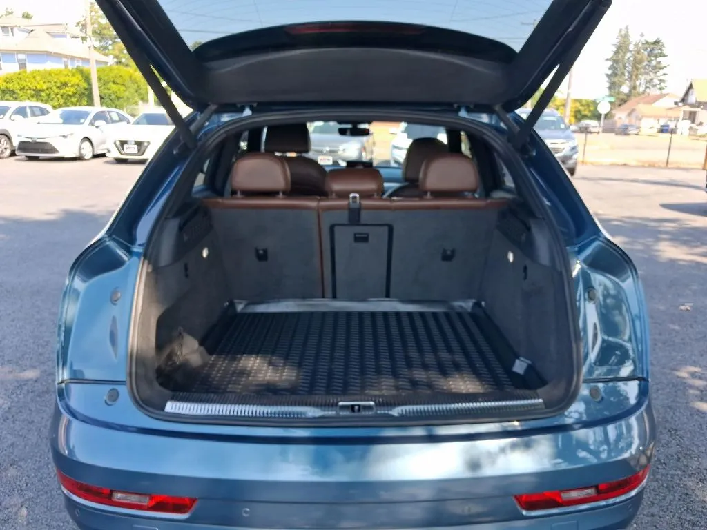 Audi Q3 photo 17