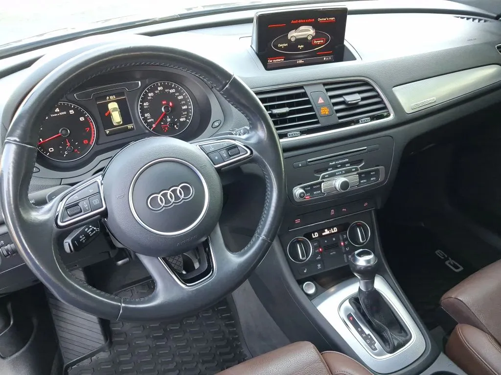 Audi Q3 photo 13