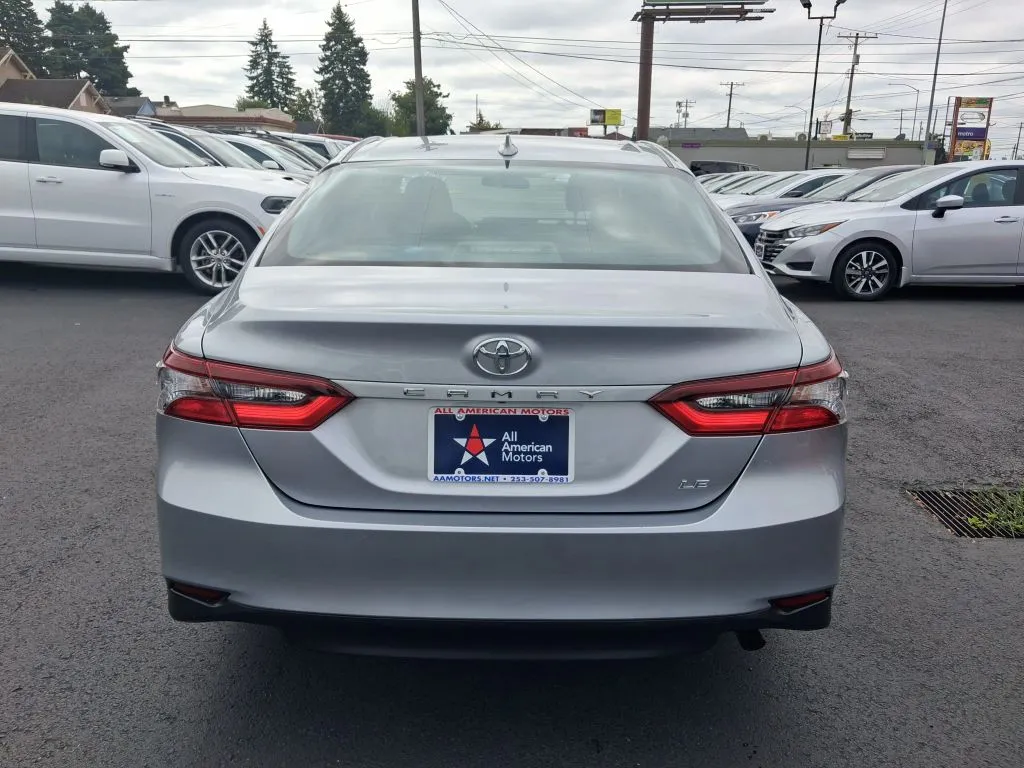 Toyota Camry photo 10