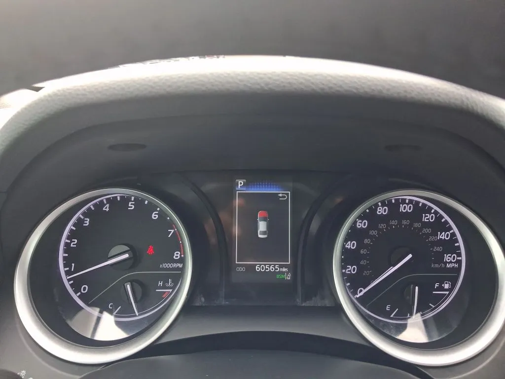 Toyota Camry photo 24