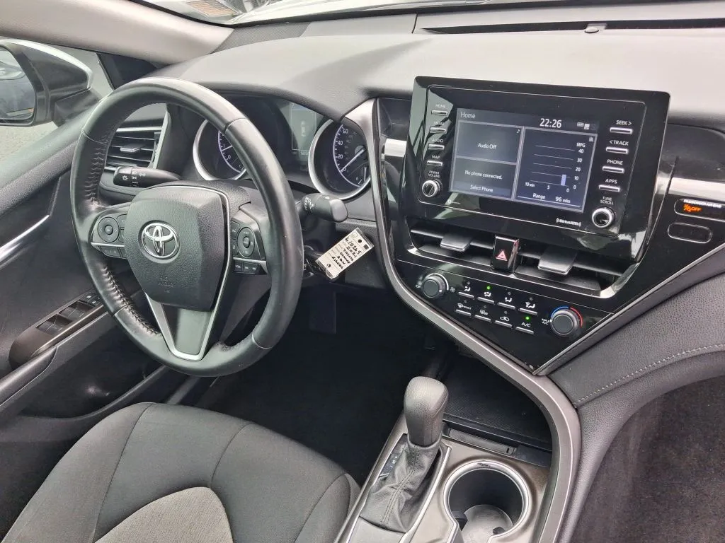 Toyota Camry photo 14
