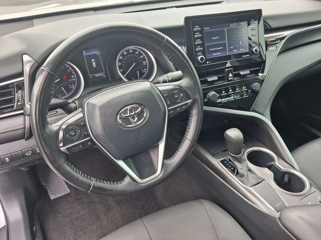 Toyota Camry photo 20