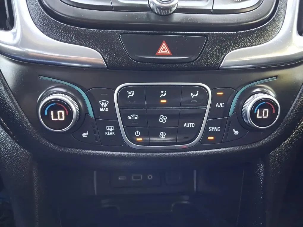 2020 Chevrolet Equinox Premier - Photo 14