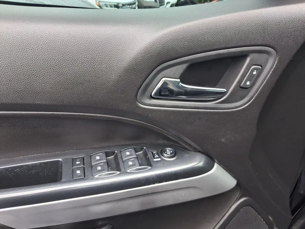 Chevrolet Colorado photo 17