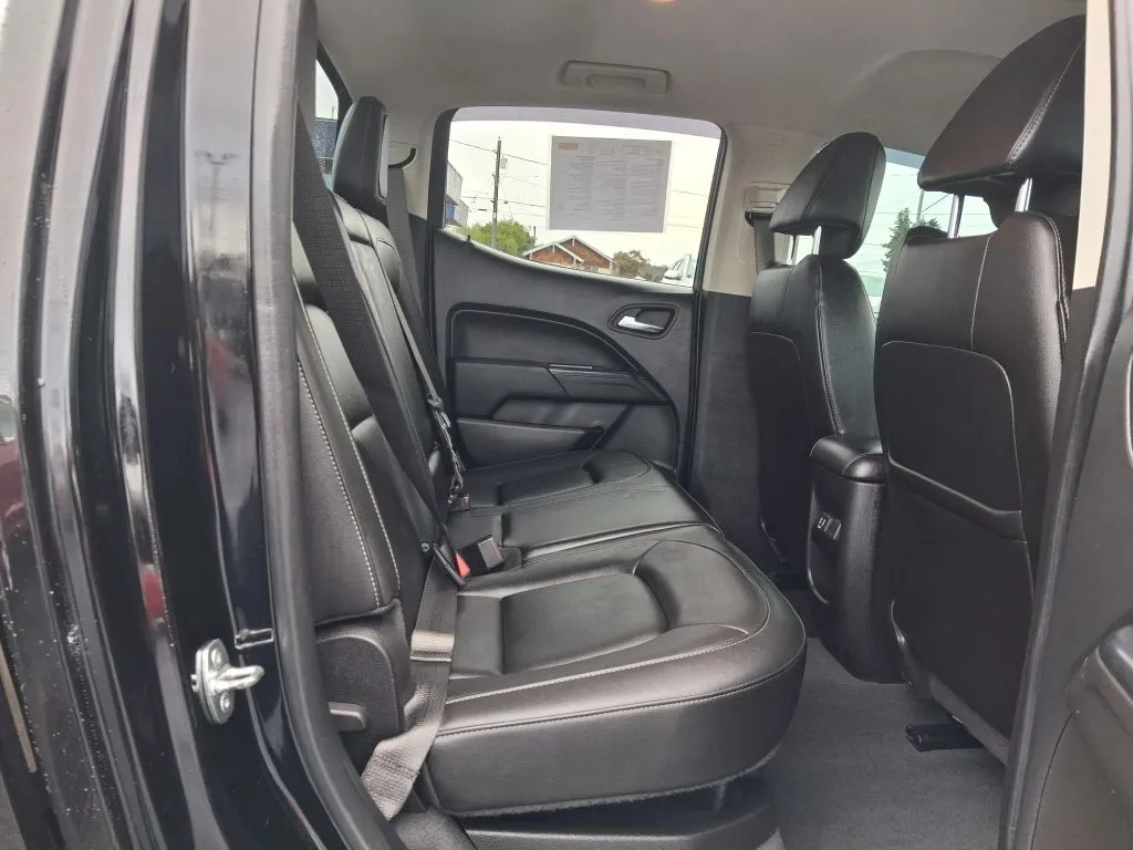 Chevrolet Colorado photo 14