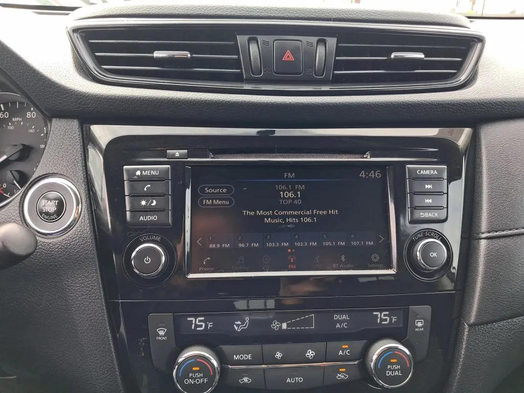 Nissan Rogue photo 17