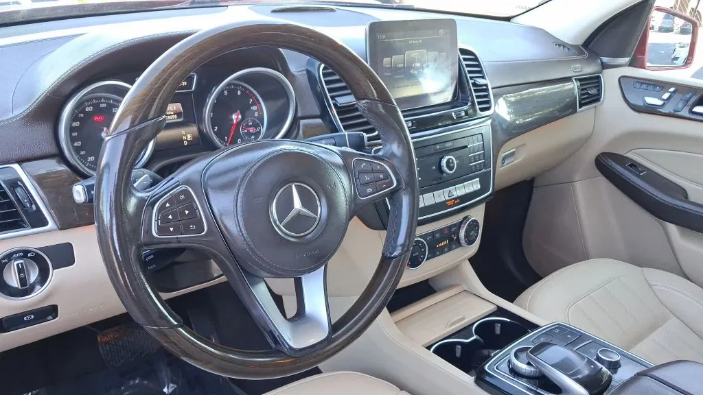 Mercedes-Benz GLS photo 18