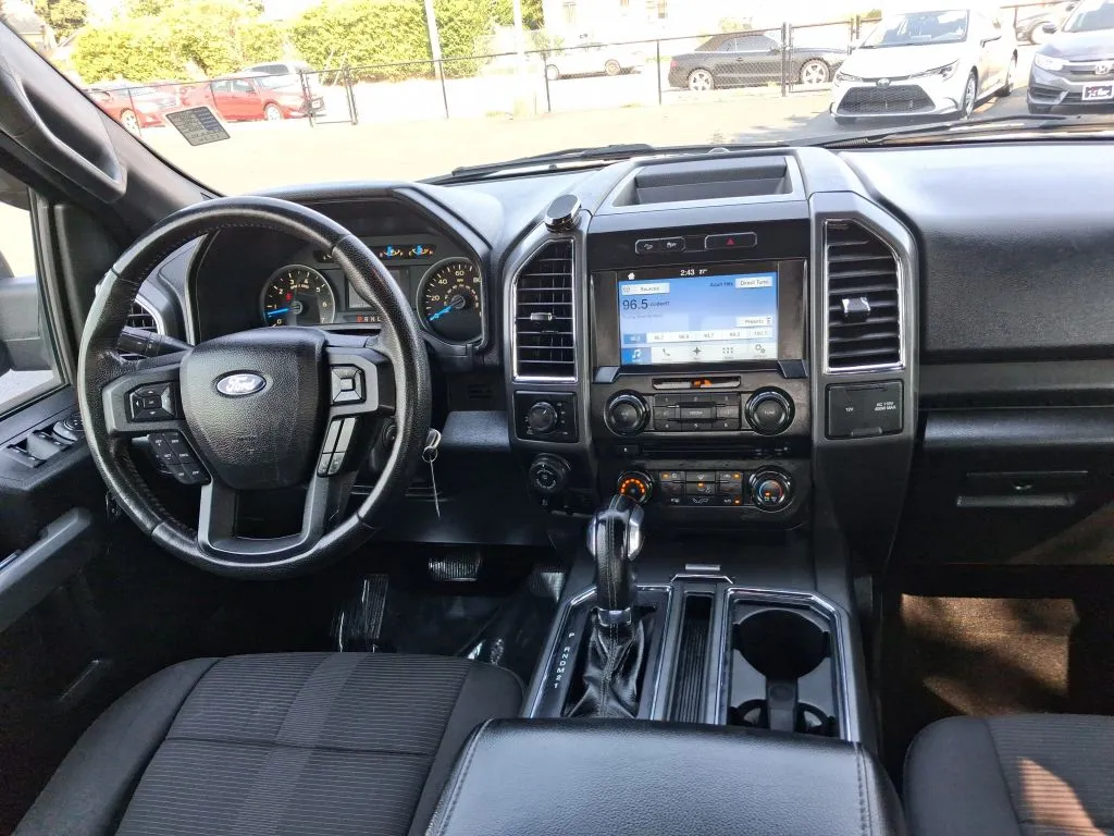 Ford F-150 photo 24