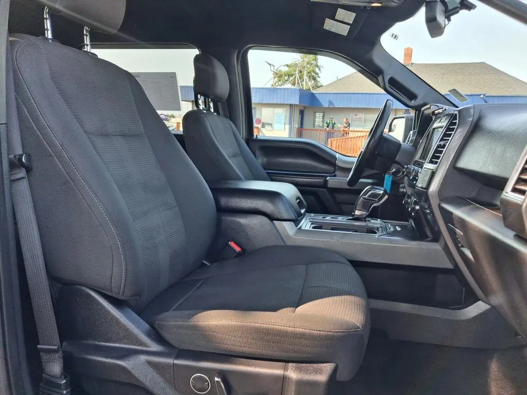 Ford F-150 photo 22
