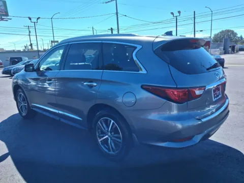 More photos of 2017 INFINITI QX60 3.5 Sport Utility 4D at All American Motors, WA