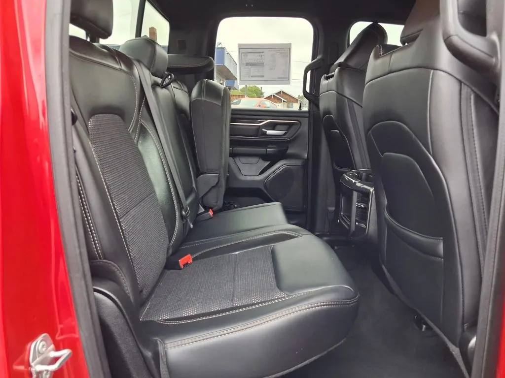 Ram 1500 photo 11