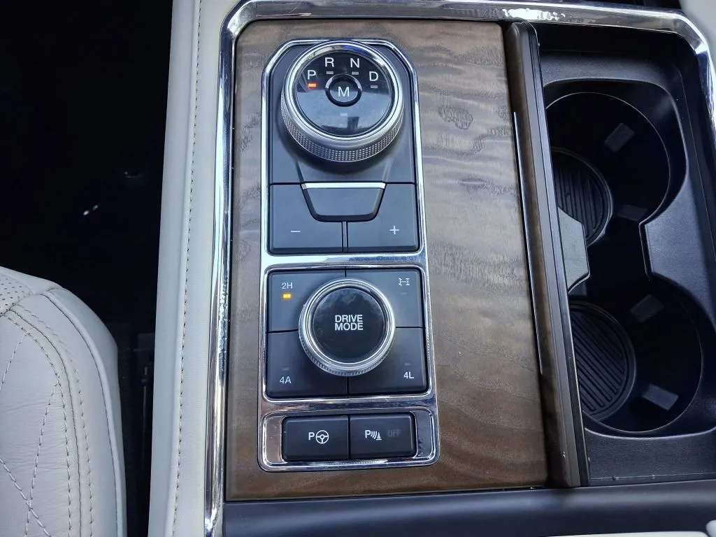 Ford Expedition photo 14