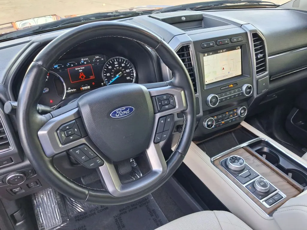 Ford Expedition photo 17