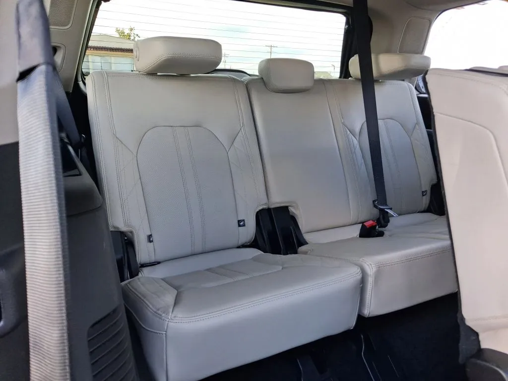 Ford Expedition photo 24