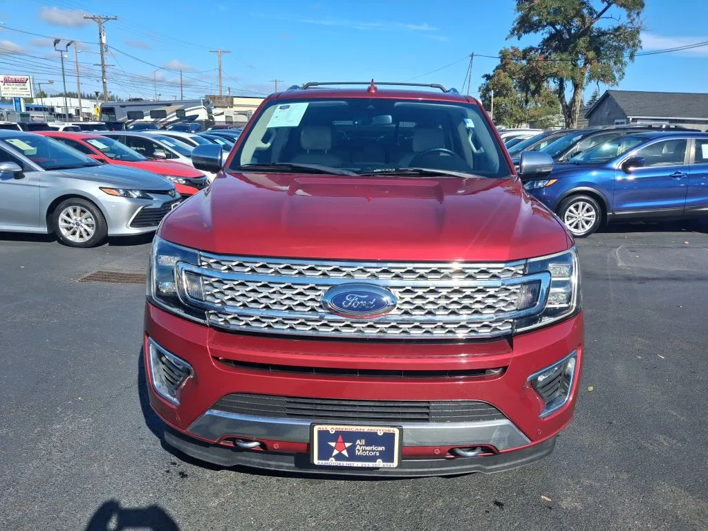 Ford Expedition photo 2