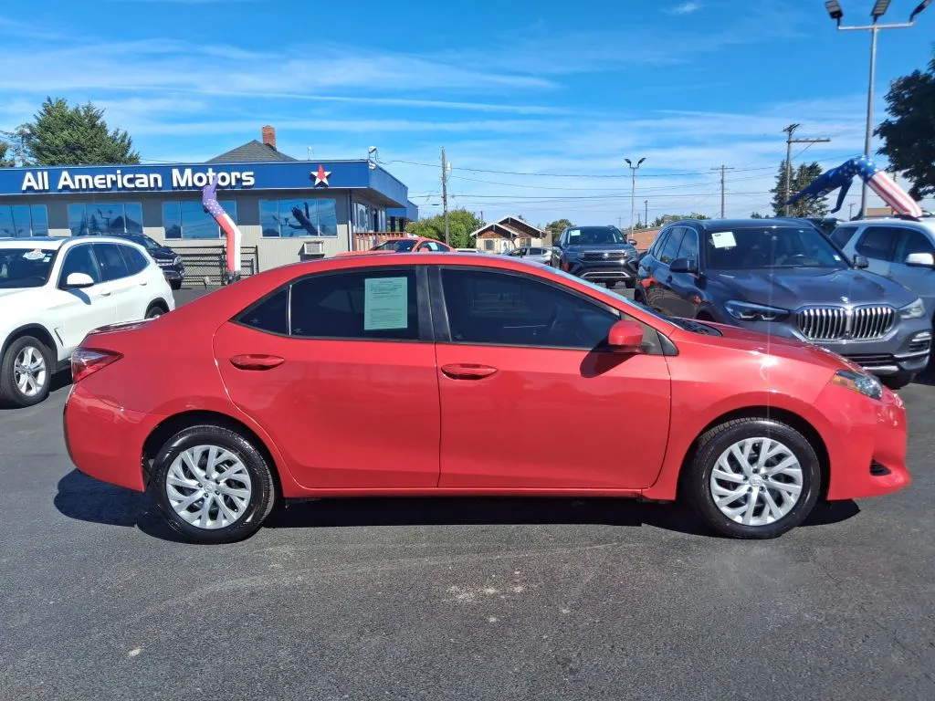 Toyota Corolla photo 9