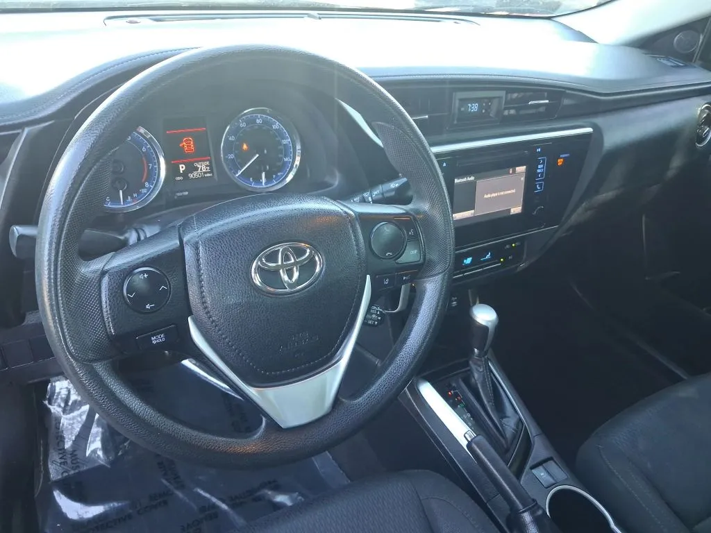 Toyota Corolla photo 16