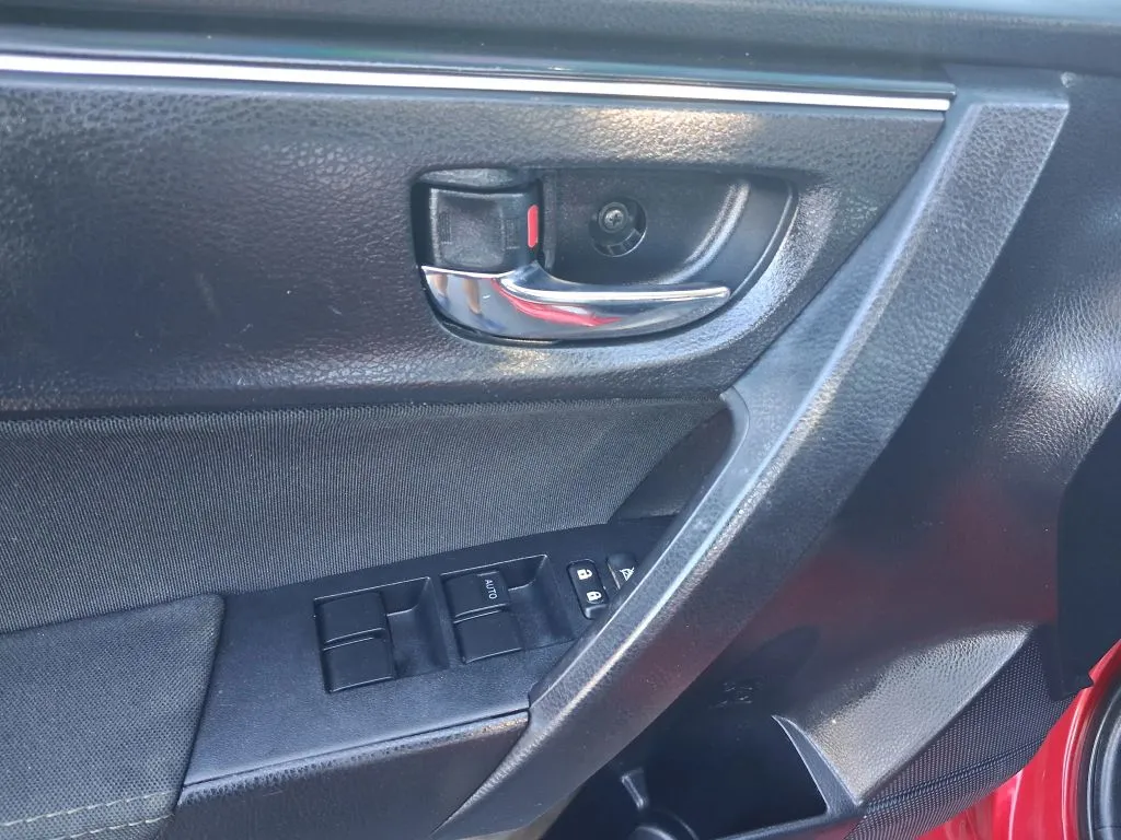 Toyota Corolla photo 15