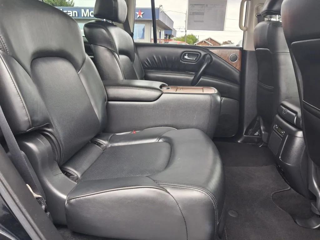 Nissan Armada photo 12