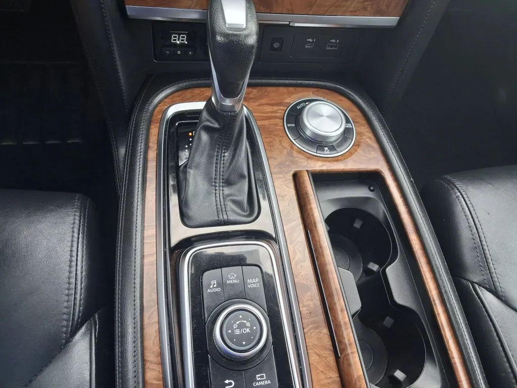 Nissan Armada photo 26
