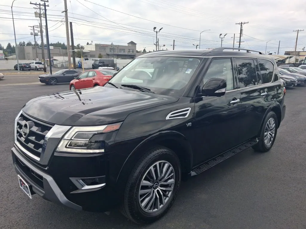 Nissan Armada photo 3