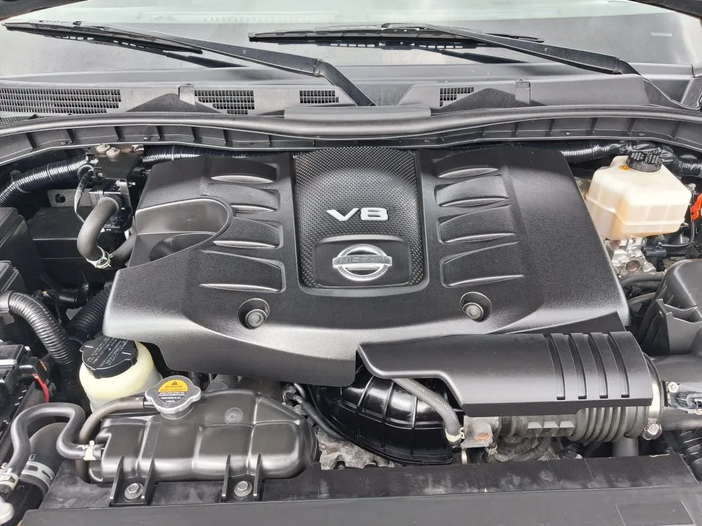 Nissan Armada photo 30