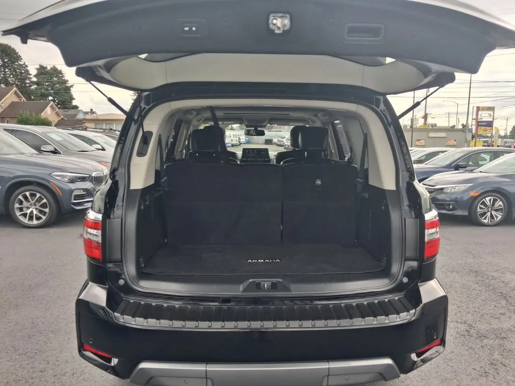 Nissan Armada photo 10