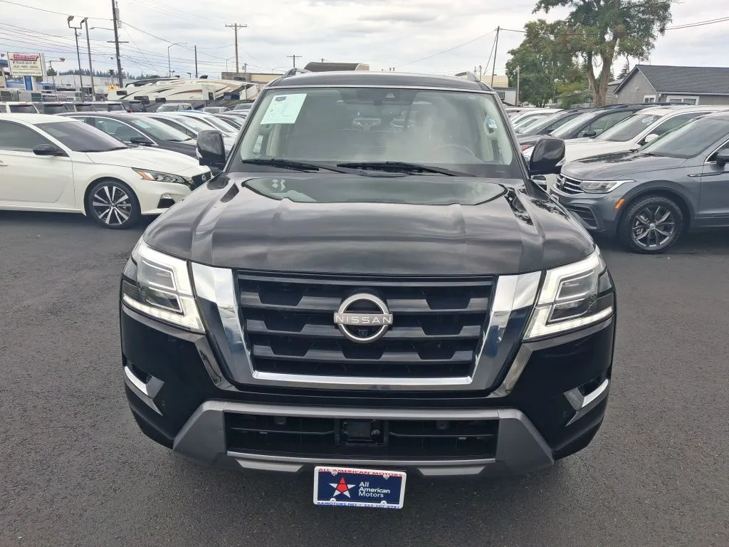 Nissan Armada photo 2