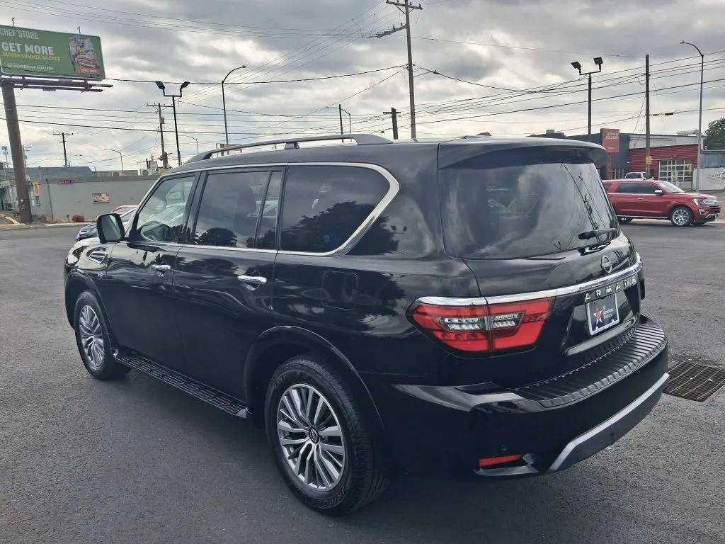 Nissan Armada photo 5