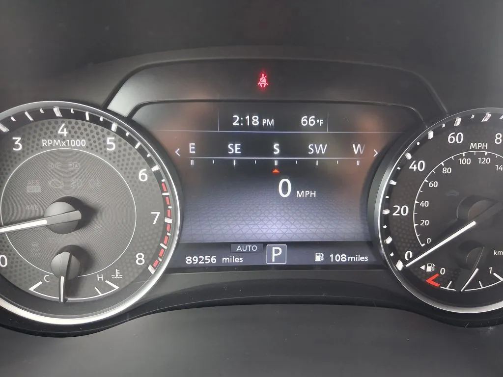 Nissan Armada photo 23