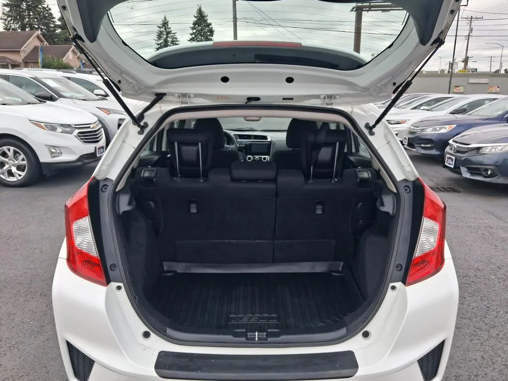 Honda Fit photo 15