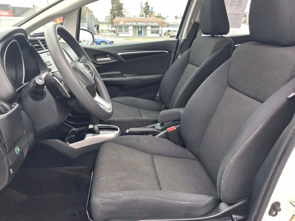 Honda Fit photo 17