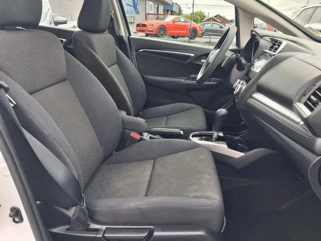 Honda Fit photo 10