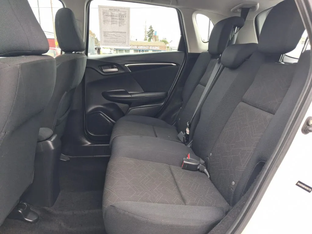 Honda Fit photo 16