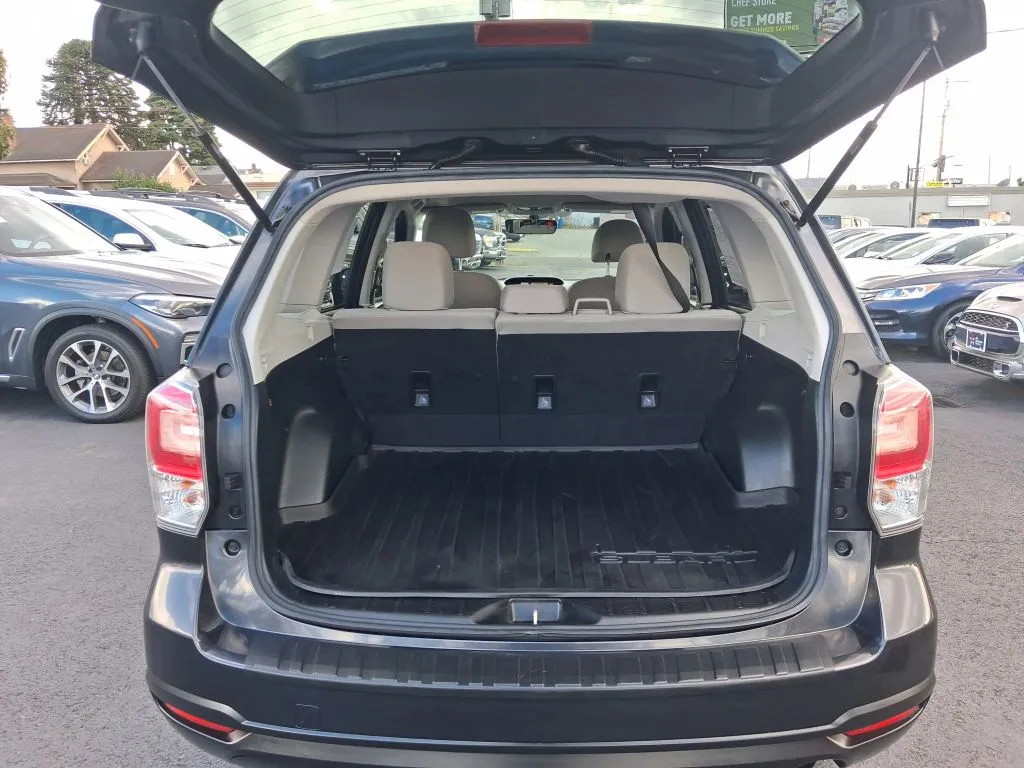 Subaru Forester photo 8