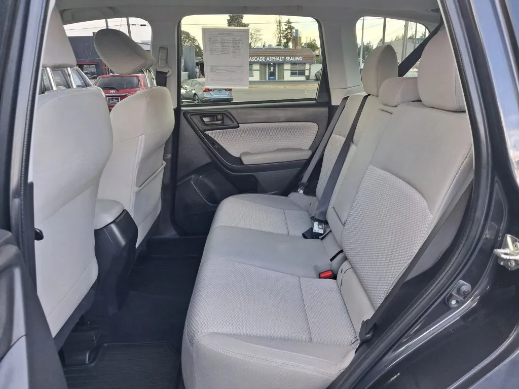 Subaru Forester photo 11