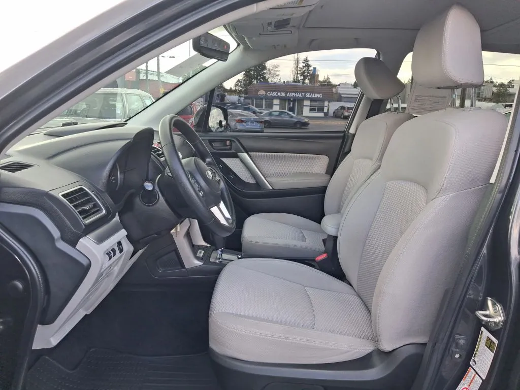 Subaru Forester photo 14