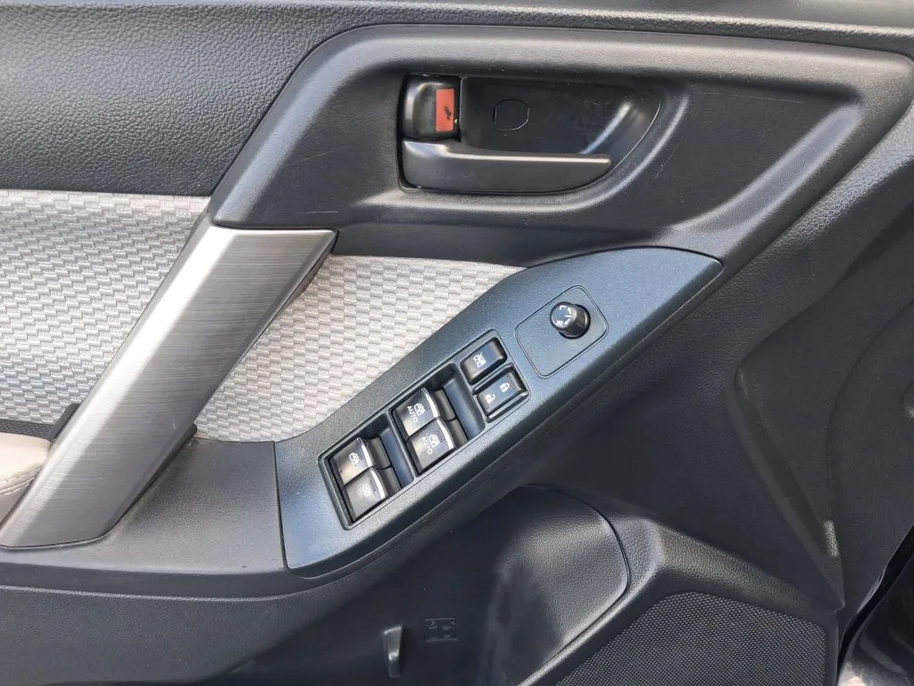 Subaru Forester photo 16