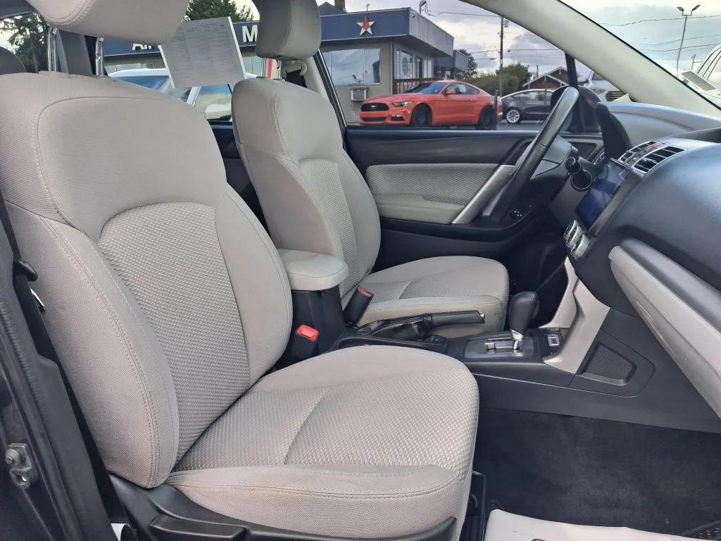Subaru Forester photo 10