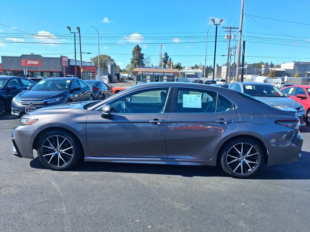 Toyota Camry photo 4