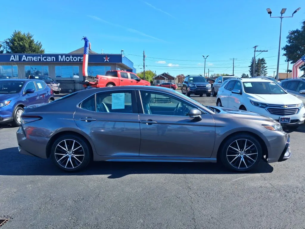 Toyota Camry photo 8