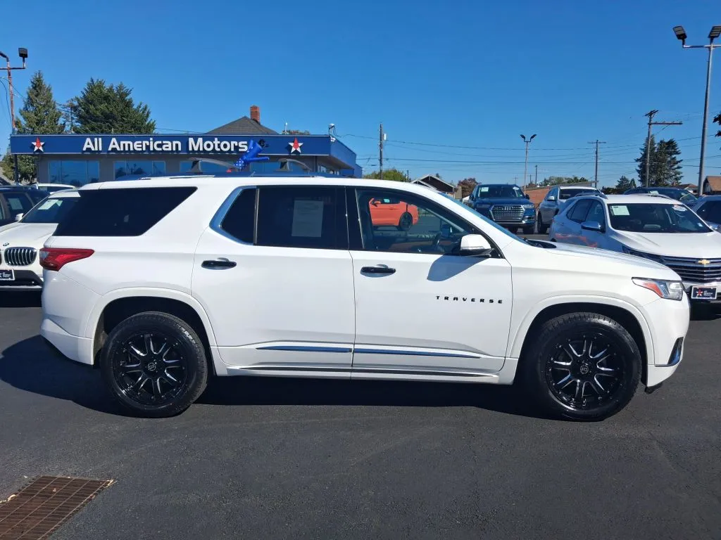 Chevrolet Traverse photo 8